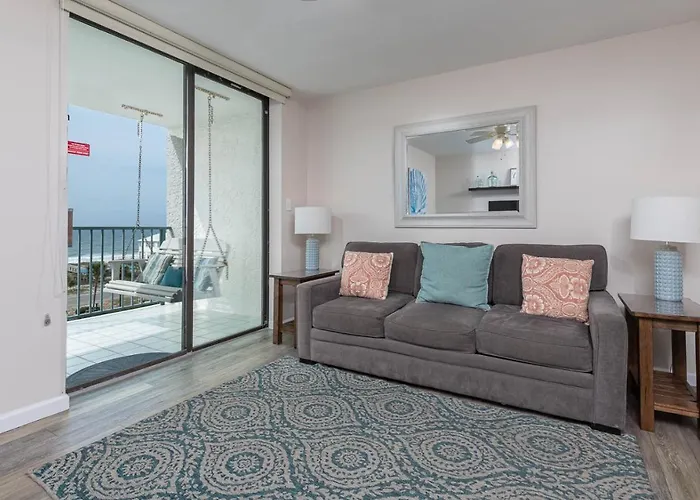 Apartment Surf & Racquet 614a *